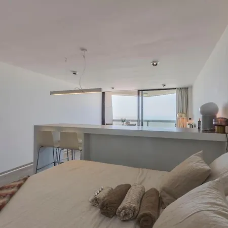 アパート Luxury With Seaview *